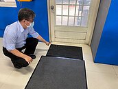 台中車站「鞋底消毒設施」成效佳　升級2.0版用於客運站