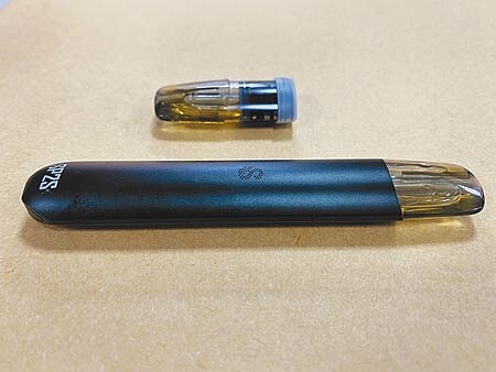 「新竹縣電子煙危害防制自治條例」已獲衛生福利部核定,近日將公布施行。(莊旻靜攝)(吸菸有害健康)