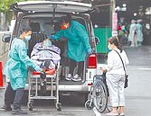 阿中稱疫情趨緩　專家認尚待觀察