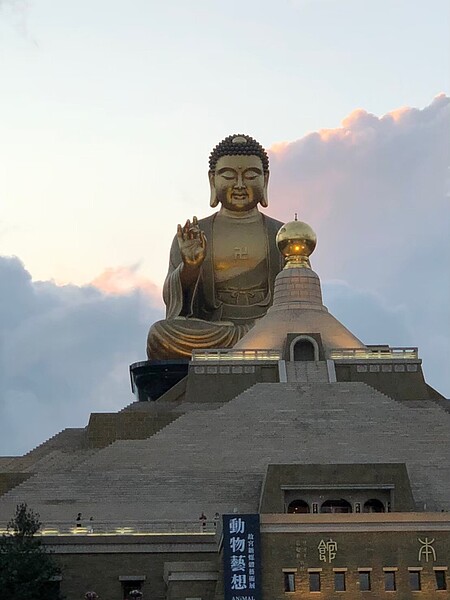 佛光山出手要協助採購疫苗,國人也高度關注此事發展。記者王慧瑛/攝影