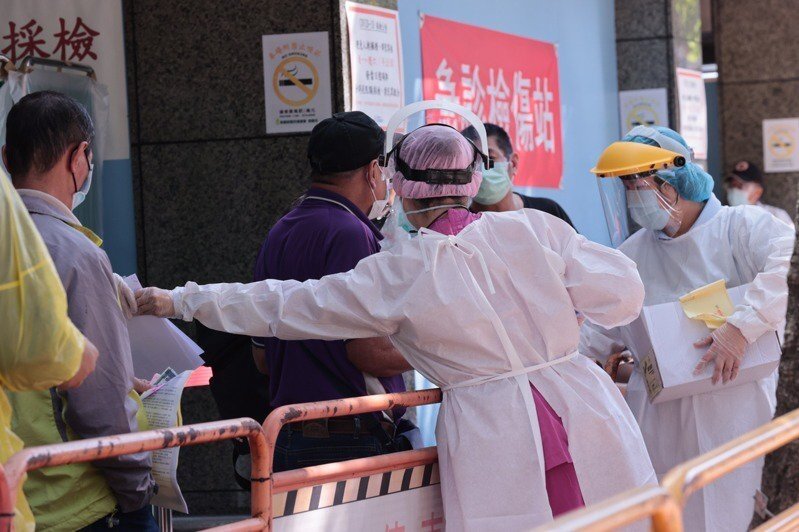 本土疫情嚴峻,5月11日迄今7225確診,20天累計112人死亡。本報資料照片