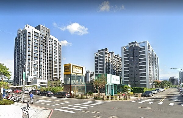 新北市5月房市交易移轉棟數月增3.5%,交易最多區域包括鶯歌區、淡水區,主要因為鶯歌鳳鳴重劃區、淡水區紅樹林生活圈周邊有新成屋大量交易。圖(鳳鳴重劃區)/google map