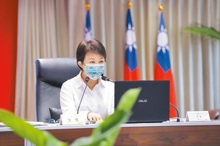 台中市長盧秀燕1日公開感謝經濟部長王美花，暫緩停水加嚴措施，「謝謝部長聆聽地方意見」。（盧金足攝）