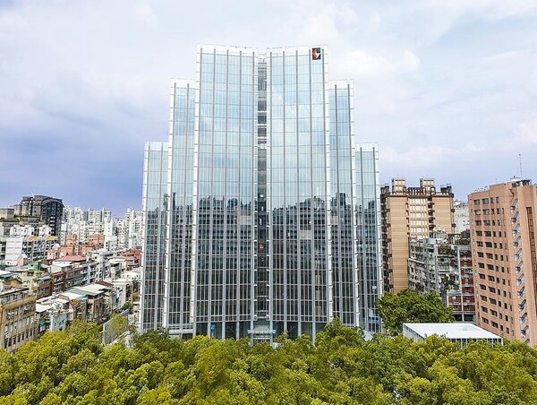 中壽首度自建新總部大樓，取得黃金級綠建築標章。圖／中壽提供
