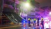 豪雨狂襲高雄釀災　全市67處積淹水8路樹、1鷹架倒塌