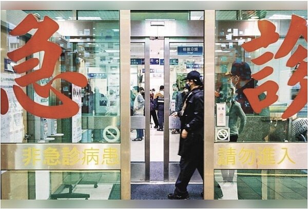 信義區染疫長輩因Ct值大於30,被通知出院自主健康管理,卻因為PCR仍為陽性,無法入住養護機構。示意圖/聯合報資料照