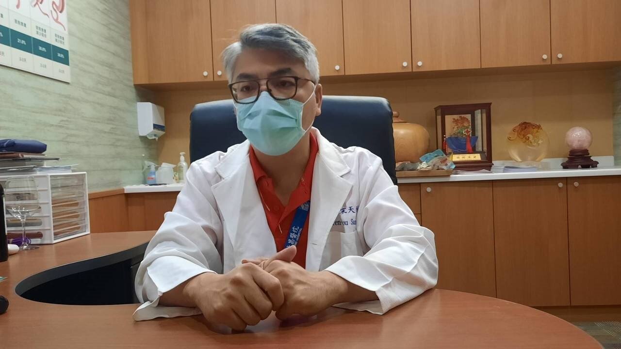 義大大昌醫院纖體健康中心主任宋天洲表示，肥胖者身體長期處於高度發炎狀態，扺抗力偏弱，一旦染疫，亦容易轉為重症。記者陳玫伶／攝影