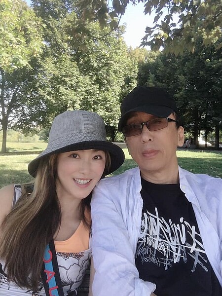 苦苓與第二任老婆黃楚軒結婚已有六年。圖／取自苦苓臉書