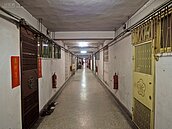 惡鄰雜物堆不停！申訴「屢遭延期」　網曝解法