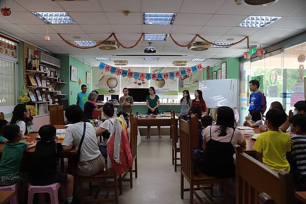 安坑國小 雙語 實驗課程 校長 方慶林 學生 新店樂生活