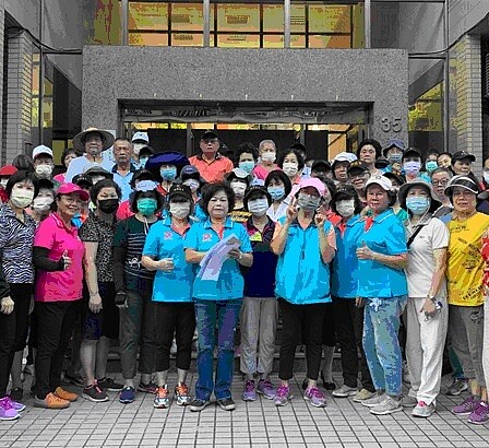 經歷豐富的詹汝里長,身為富貴里的大家長,對於里內各項事務都親力親為。圖/詹汝提供