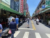 觀光客最愛台南國華街美食區　端午連假人潮長這樣
