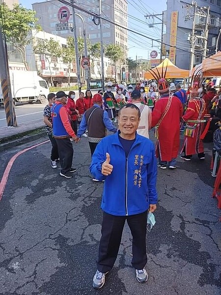 周清芳賠錢在服務。圖/陳忠賢攝