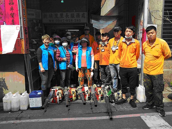 例行性消毒是新埔里環境衛生工作的重點之一,每年定期消毒是不可少的。圖/陳芷庭提供