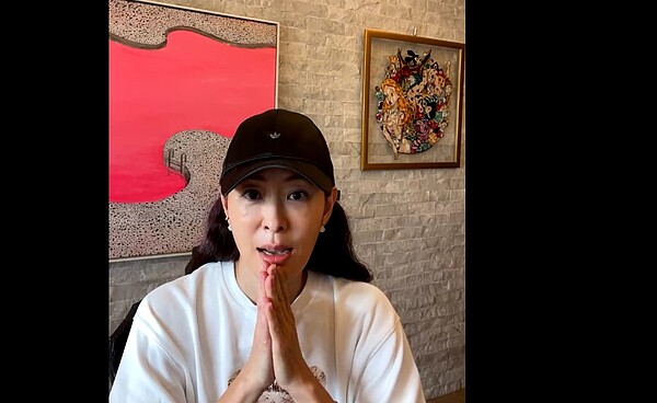 賈永婕開直播說明捐贈救命神器的初衷。圖/摘自臉書