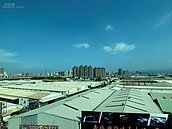 每遇下雨鐵皮屋吵不停？過來人曝３種解法