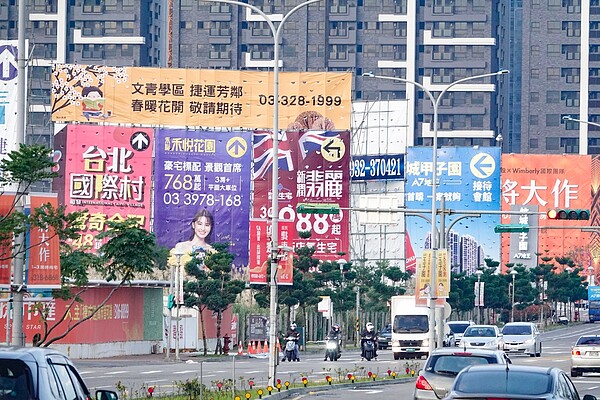 疫情衝擊房市,各房仲統計五月成交業績,和四月相比都大幅衰退,預料六月成交量會更慘。 聯合報系資料照片