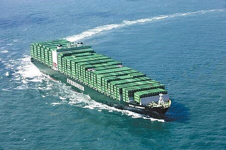 長榮股價上周五衝上140元新高,以7379億元的市值,躍升為台股市值第七大,更超車富邦金、國泰金。(本報資料照片)