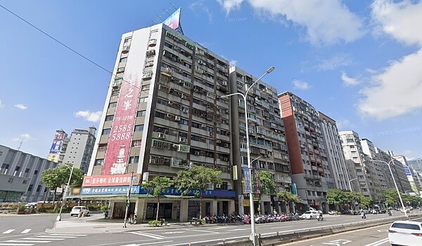 松江婉莊鑽石大樓近期以近8字頭的單價成交。圖/翻攝Google Maps