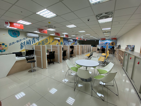 新店就業服務站21日正式搬遷至新店行政園區7樓。圖/新北市就服處提供