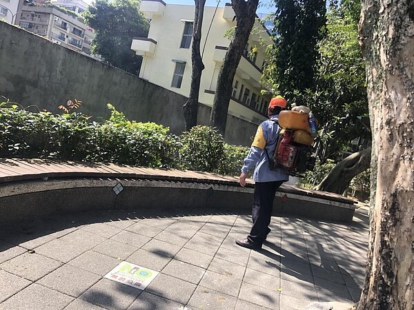 華聲里全面消毒社區,杜絕疫情蔓延。圖/陳金花提供