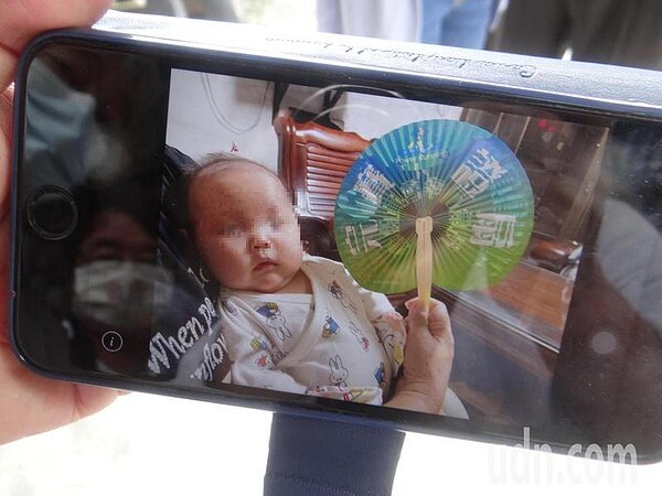雲林縣發生國內第一起兩個大女嬰疑因喝了打過疫苗的母奶而猝死的案件,今天檢方會同法醫進行解剖相驗。圖/記者蔡維斌攝影