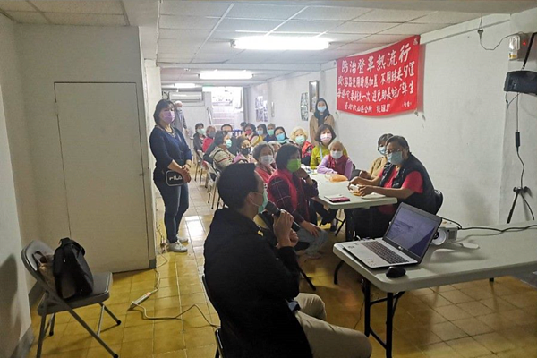 萬芳醫院健康宣導課程。圖/劉宗勳里長提供