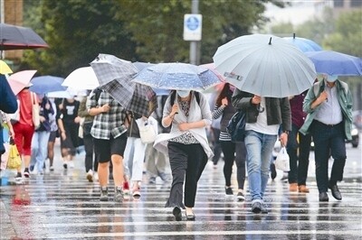 中央氣象局發布9縣市大雨特報，西南風影響，易有短延時強降雨。圖／聯合資料照