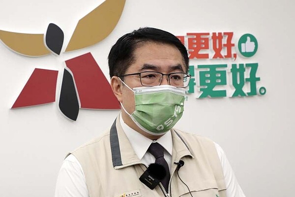 黃偉哲表示,27日台南一口氣新增8例確診,為安南區一家庭群聚造成傳染,今(28)日已在安南緊急增設兩篩檢站擴大篩檢。圖/台南市政府提供