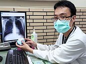 嘉市42歲氣喘女因疫情不敢回診　停藥近1月發作送急診