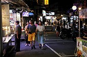 「逆時中」夜市微解封　柯文哲：餐廳限外帶、為何夜市不行？