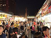 撐不下去！桃園4大夜市陳情提早復業　嘆吃老本爭取紓困