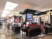 櫃姐傳染跨三代　板橋大遠百今篩1500名員工