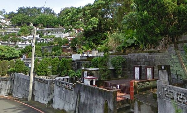 信義區 崇德街 墓地(Google Map)