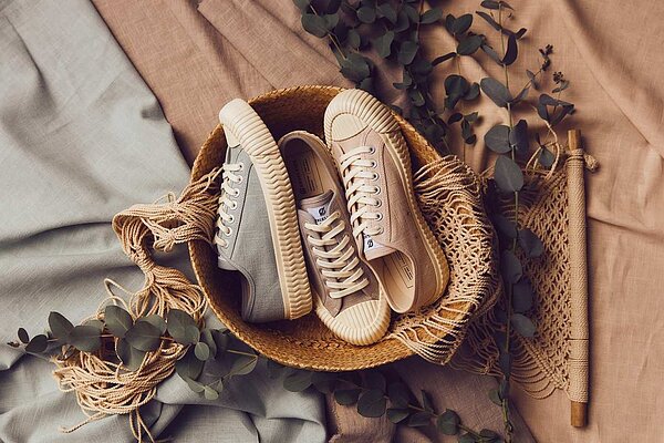 EXCELSIOR因為採用硫化鞋底,外觀酷似威化餅,因此有了「餅乾鞋」的暱稱。圖/沃得貿易提供