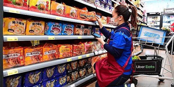 「PXGo!小時達」精選2000餘商品,涵蓋生鮮雜貨等,隨著鋪點全台外送服務到家。圖/全聯提供