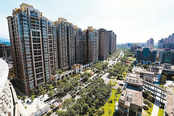 三峽北大特區的龍埔國小,因新建住宅群聚吸引從雙北市蛋黃區的新婚首購族前來購屋。圖/聯合報系資料照