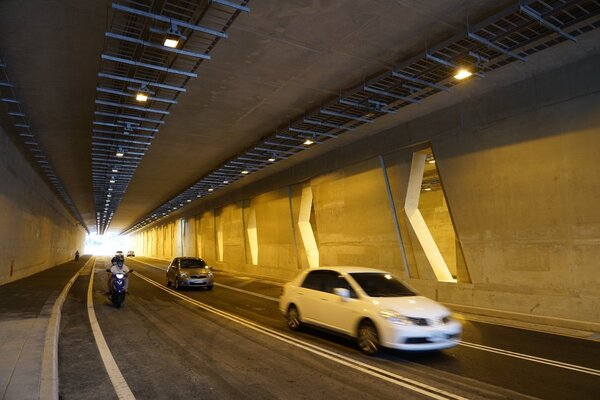 新北市淡水沙崙路隧道2日通車，但新北市交通局認為仍有缺失，希望公路總局改善後再通車。圖／公路總局提供