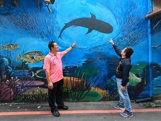 繽紛打造巷弄新風格。圖／姜靜枝攝