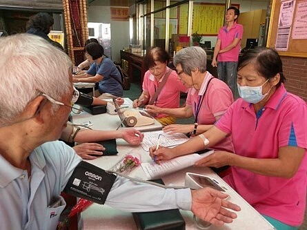 北投區福興里健康檢查。圖/截自臉書「蔡柳池」