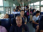 山城快捷公車上路　里長體驗40分鐘生活圈