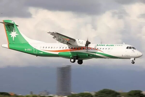 嘉義機場唯一的立榮航空嘉義飛金門、澎湖航班,再停飛到31日。圖/航空迷提供