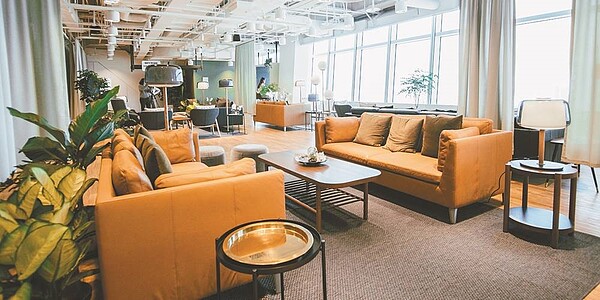 101辦公大樓打造近500坪社交空間為頂級商辦再加值,目前最高價樓層租金已衝破5,000元。圖/101提供