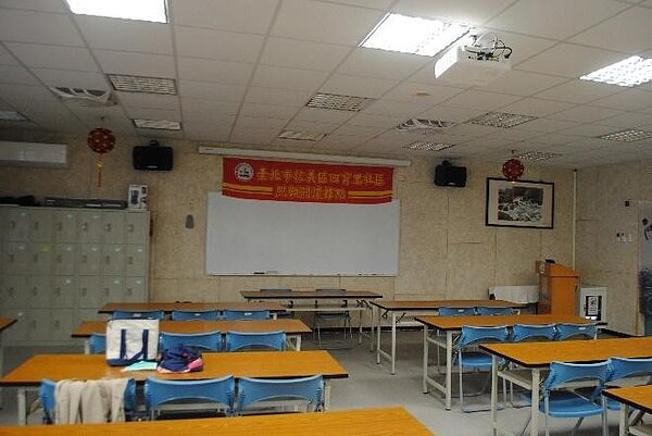 四育里區民活動中心，可容納約六十人。圖／張愷丰攝