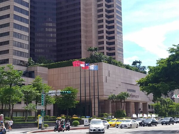 受到疫情影響,國境遲未開放,也讓觀光旅館備受衝擊。圖/記者林麗玉攝影
