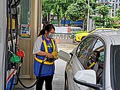 加油要快！油價下週漲0.3元