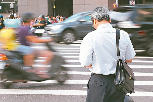 台北市勞動局本月再度舉辦徵才活動，最高薪資55K。圖／聯合報系資料照