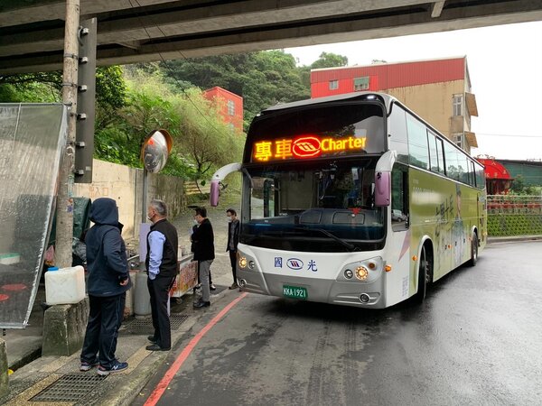 基隆第4條中山區快捷公車下半年上路，首條直達台北市中心。圖／議員張秉鈞提供
