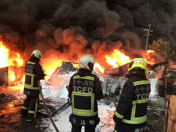 台中市后里區一間工廠上月大火，至今已燒4次。圖／台中市消防局提供
