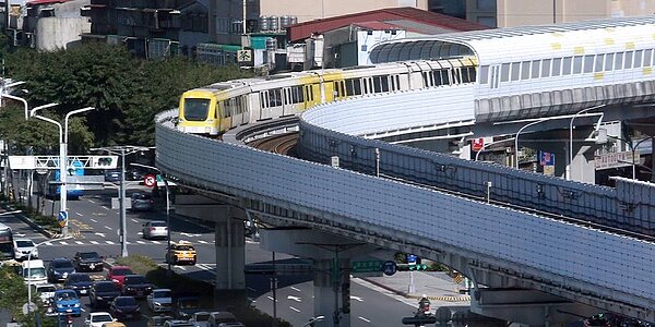 環狀線捷運「板新站」,北市府已將開發權交還新北市府,粗估總銷100億。圖/本報資料照片